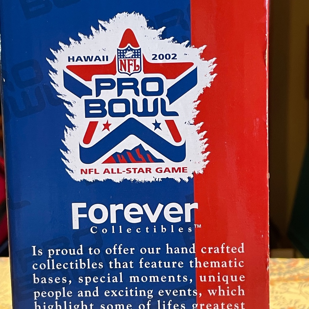 🟢Rare 2002 Pro-Bowl Forever Collectible Figure-NIB ❤️💙🤩